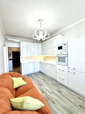 Італійський бульв., 1б