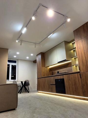 Андрія Сахарова вул., 8