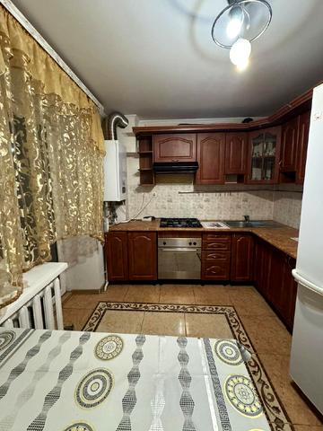 Академічна вул., 52