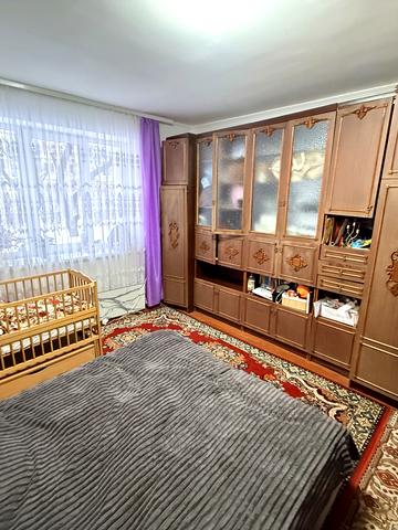 Ярослава Гашека вул., 8