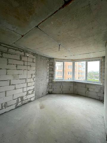 Будівельників вул., (Будинок)