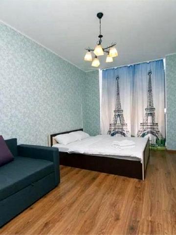 Драгоманова вул., 2