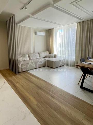 Митрополита Василя Липківського вул. (Урицького), 38