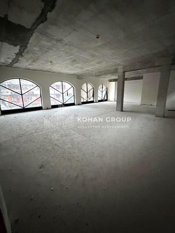 Подільська вул., 70