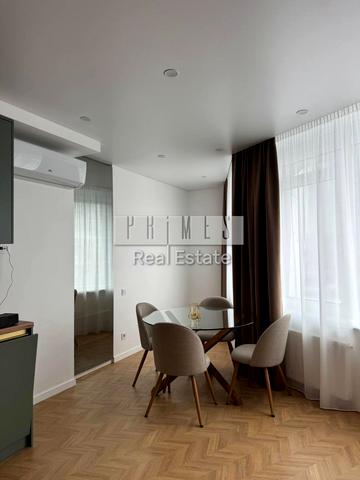 Берестейський просп. (Перемоги), 11 к1