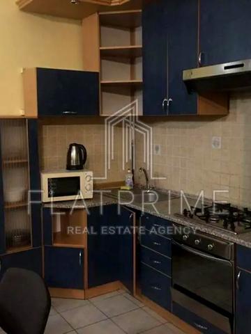 Богдана Хмельницького вул., 10