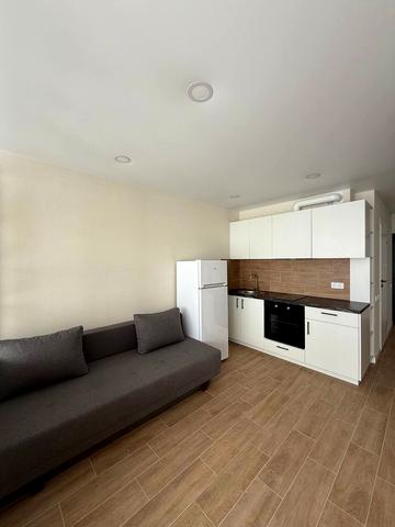 Олега Мудрака вул. (Генерала Наумова), 1-Б