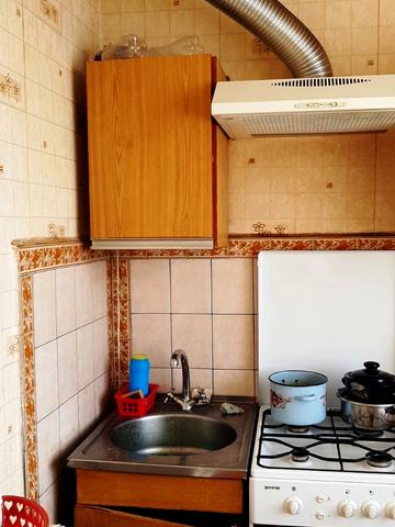 Нескорених вул. (Героїв Праці), 12б