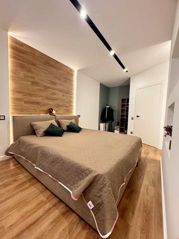 Придорожна вул., 5