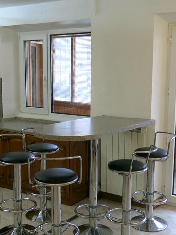 Рибальська вул., 7