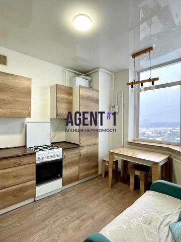 Львівська вул., 17 к3