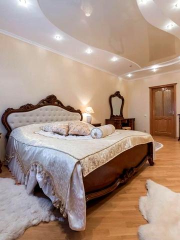 Олександра Мишуги вул., 2