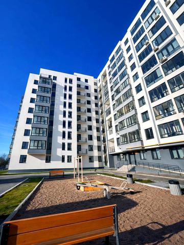 Довга вул., 30