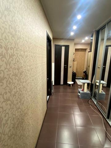 Богдана Хмельницького вул., 1