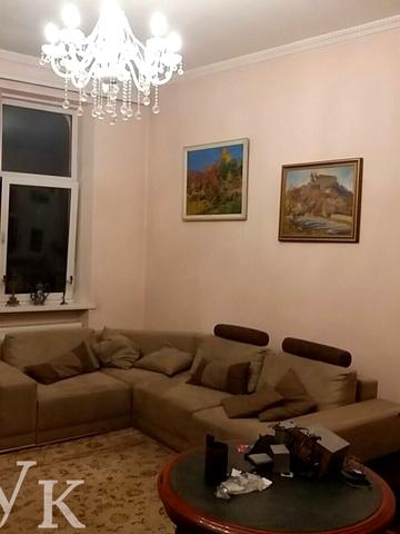 Григорія Сковороди вул., 9