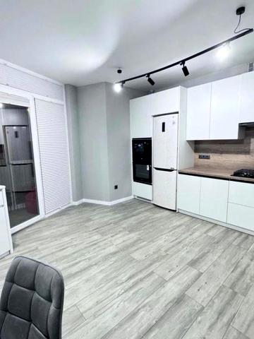 Богдана-Ігора Антонича вул., 11