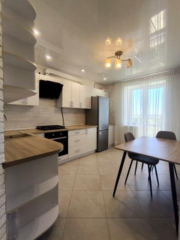 Залізнична вул., 20