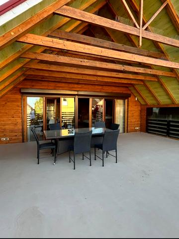 Вишнева вул.