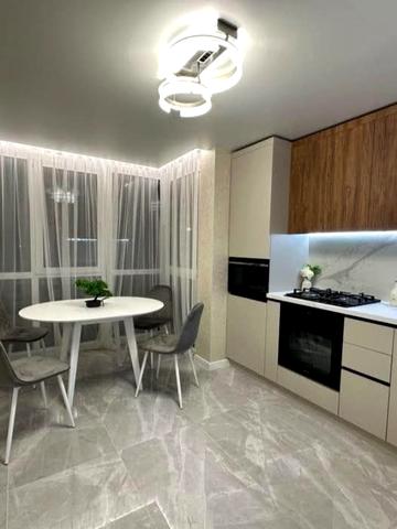 Білогірська вул., 13