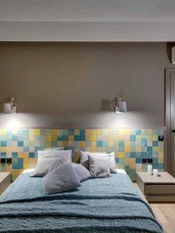 Гоголівська вул., 14