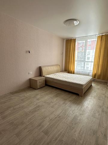 Машинобудівників вул., 16