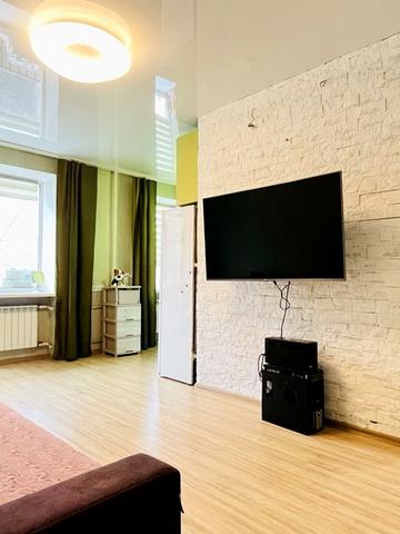 Єреванська вул., 27