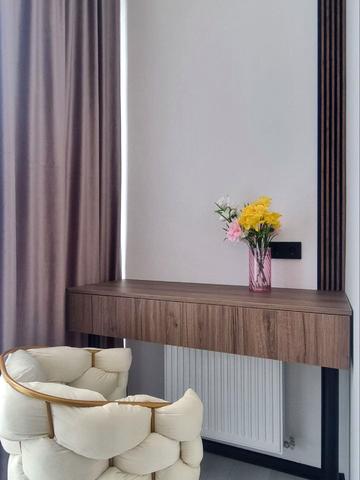 Мартинова просп., (вул. Щаслива, 63)