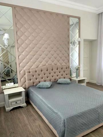 Пирогова вул., 1/35