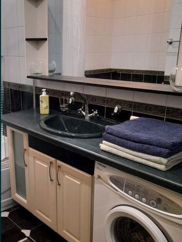 Лесі Українки бульв., 17