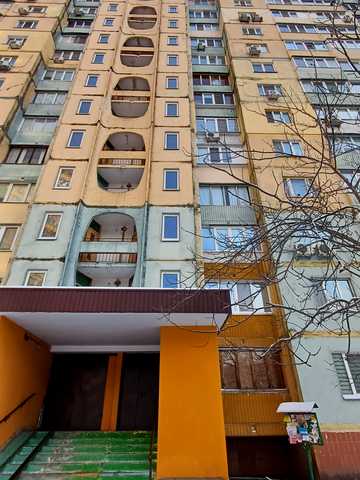 Наталії Ужвій вул., 7