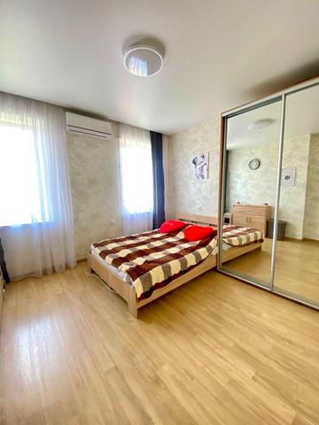 Колонтаївська вул., 67