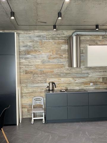 Ділова вул. (Димитрова), 2-Б