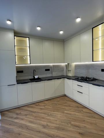 Капушанська вул., (Будинок 3)