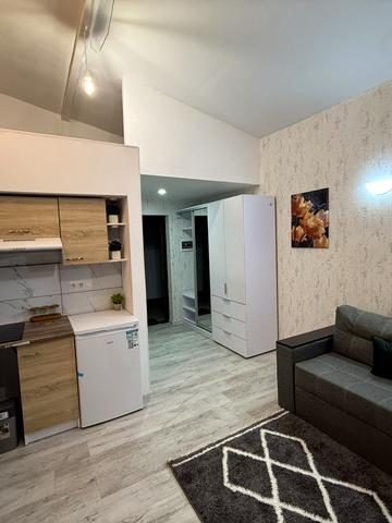 Райдужна вул., 147