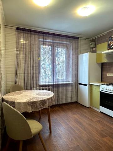 Академіка Корольова вул., 96