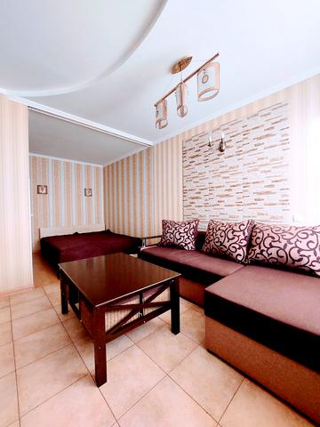 Рибальська вул., 8