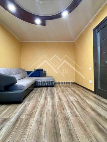 Чарівна вул. (Косигіна), 13