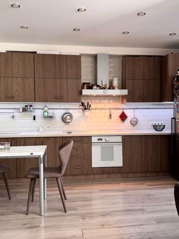 Ованеса Туманяна вул., 3