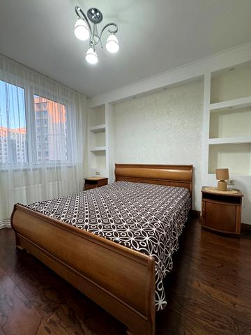 Перлинна вул., 7