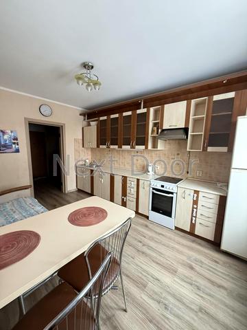 Милославська вул., 45