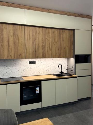 Зелена вул., (Будинок 6)