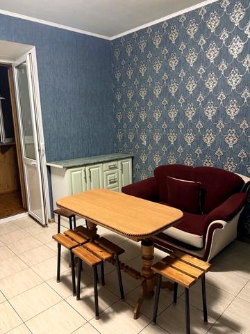 Вишняківська вул., 9