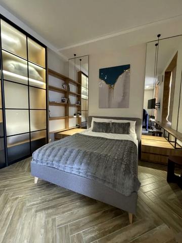 Павла Чубинського вул., 2