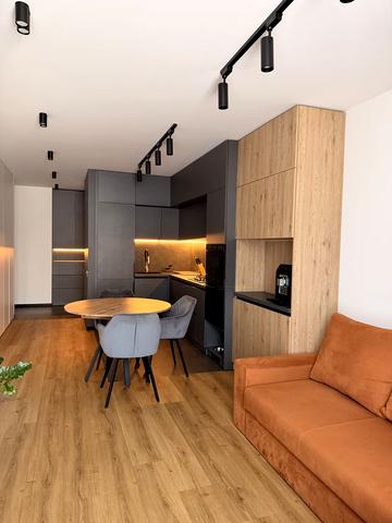 Зелена вул., (Будинок 5)