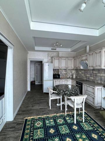 Дегтярна вул., 7