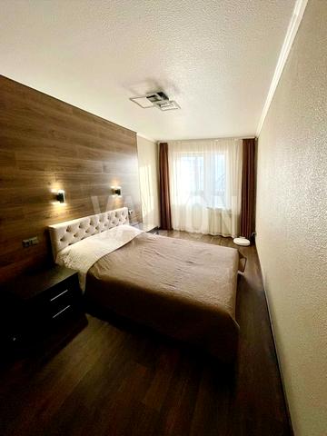 Володимира Івасюка просп. (Героїв Сталінграду), 9