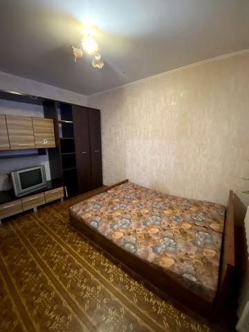 Анни Ахматової вул., 14-Б