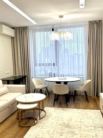 Ділова вул. (Димитрова), 1/2