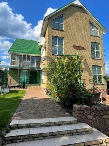 Огіркова вул.