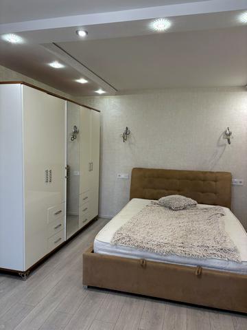 Лариси Руденко вул., 9